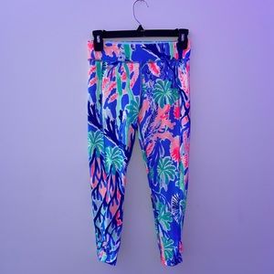 Lilly Pulitzer girls athletic leggings!